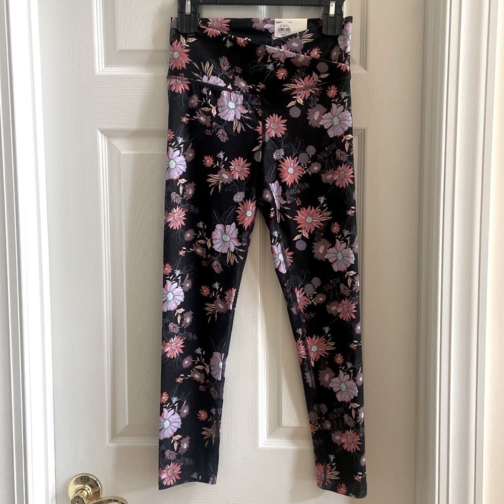 SO Sporty High Rise Leggings Black Floral Women's Small